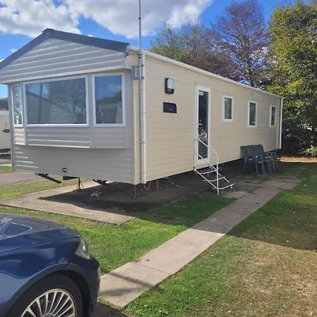 Highfield Grange Holiday Park Little Clacton Exterior photo